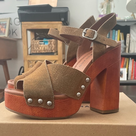Lucky Brand Shoes - Lucky Brand Platform Heel Sz 7.5